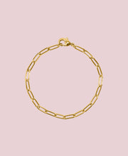 Elegant dainty gold bracelet in 18k gold-plated stainless steel, perfect for stacking