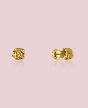 Steinkast organic gold-plated studs, inspired by Norway's natural beauty