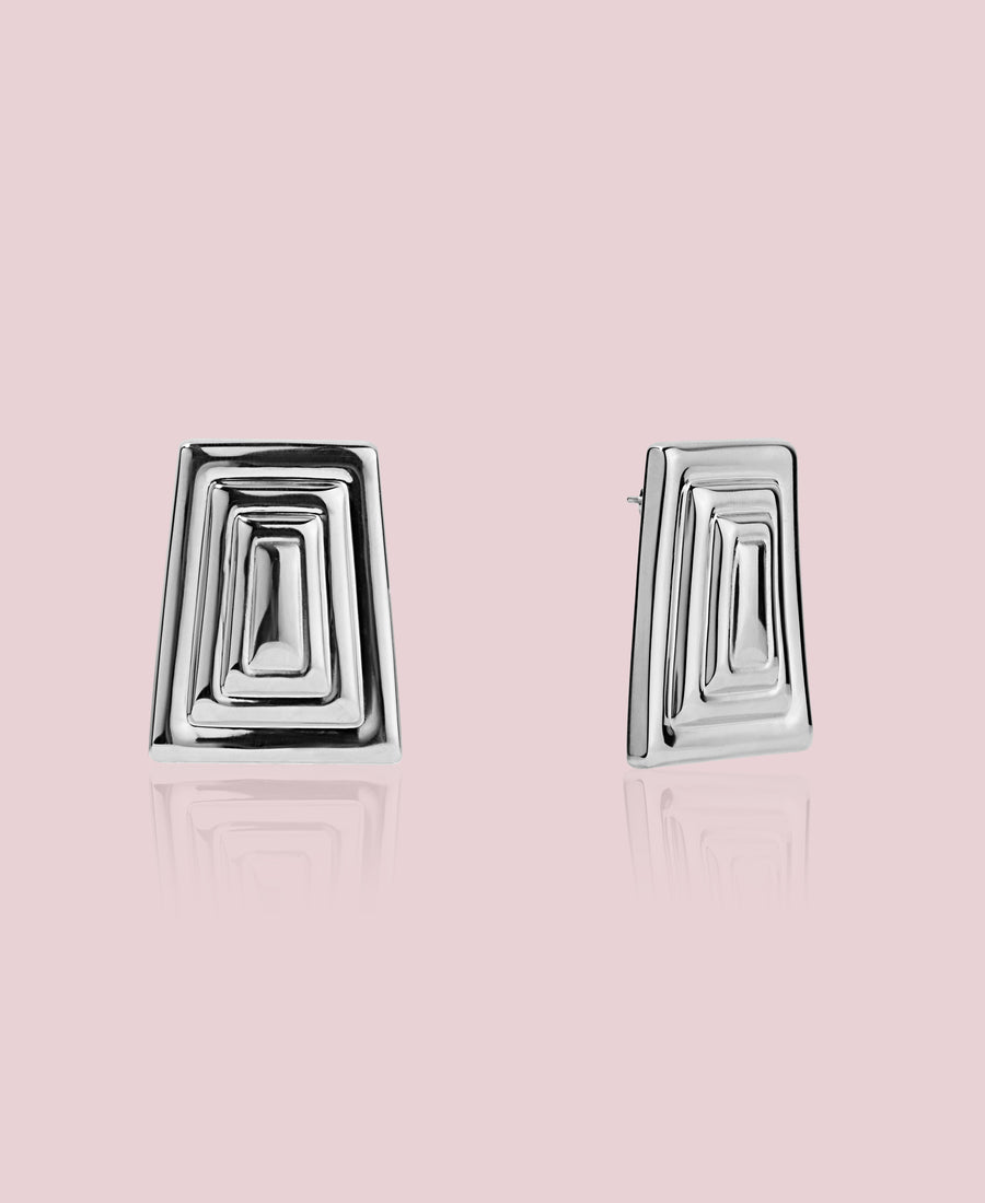 THE ÒLÓ EARRINGS